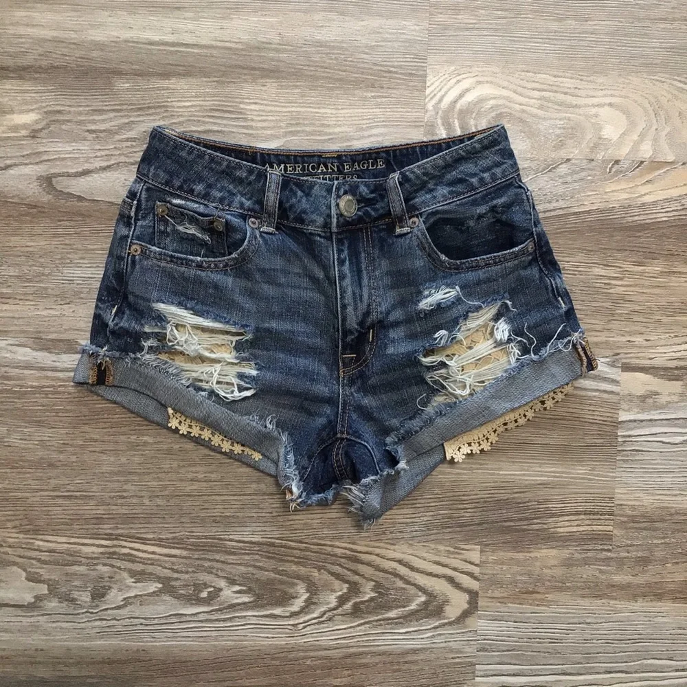 American Eagle Hi Rise Festival Distressed Lace Detail Shorts 0